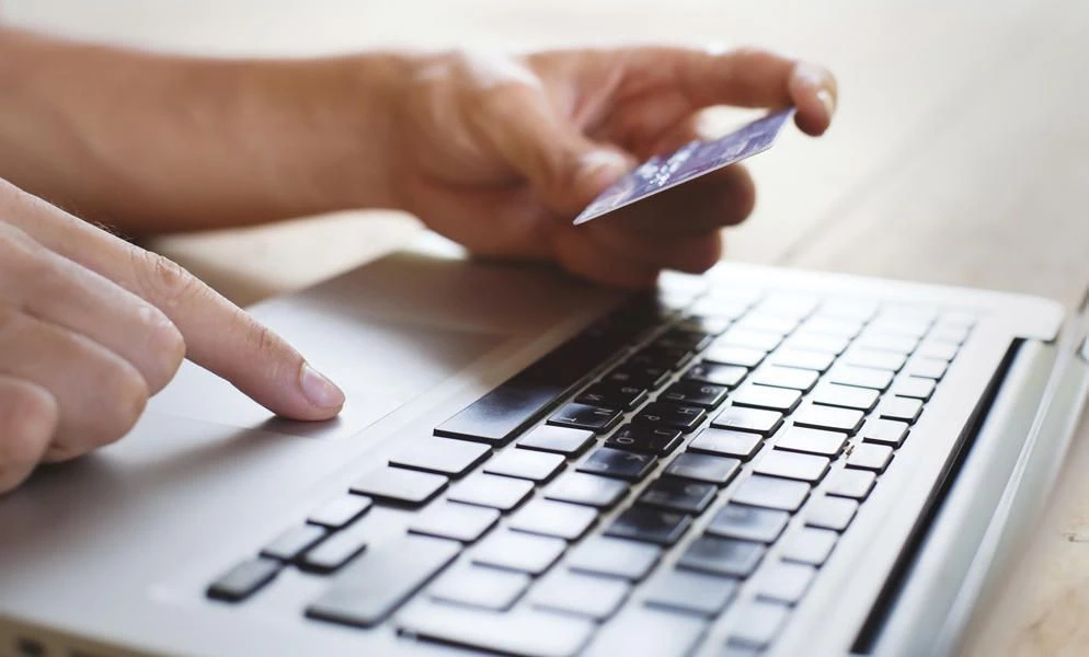 Χωρίς κανέναν περιορισμό η αγορά προϊόντων και υπηρεσιών μέσω διαδικτύου για την Ε.Ε.